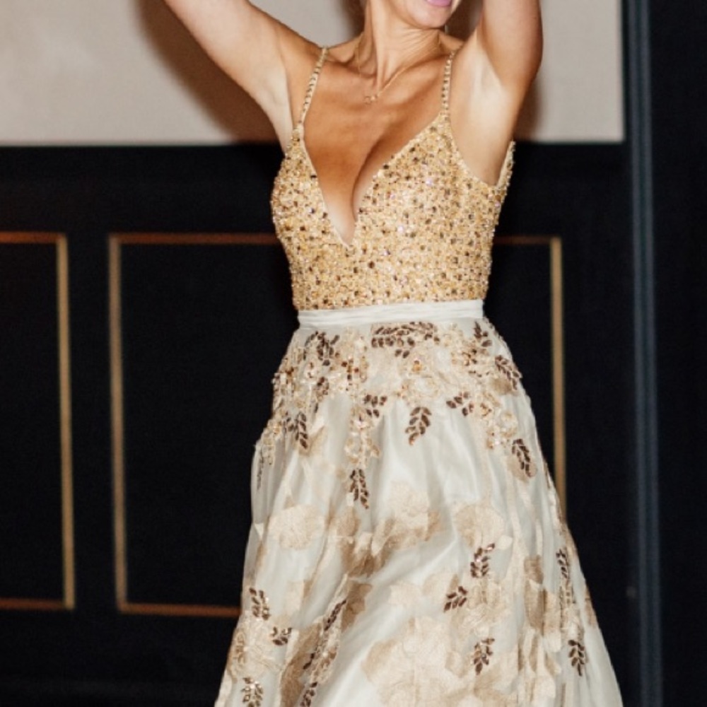 Stunning gold sequins dress size 2 - Picture 8 of 10